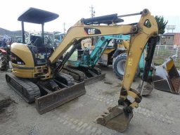 Used CAT EXCAVATOR