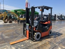 Used Toyota FORKLIFT