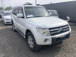 Used Mitsubishi PAJERO Used Mitsubishi PAJERO