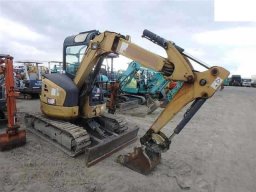Used CAT EXCAVATOR