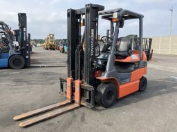 Used Toyota FORKLIFT